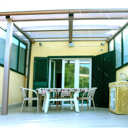 La Casa Tra I Laghi 펜션 메시나