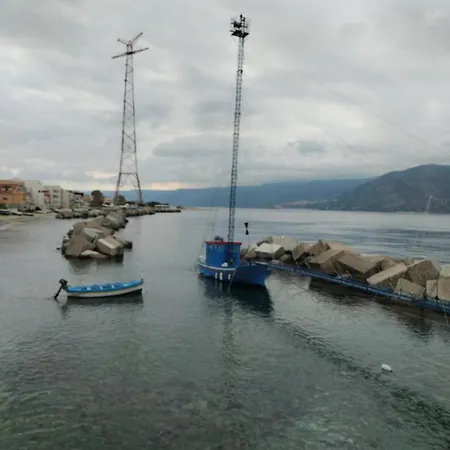 La Casa Tra I Laghi * メッシーナ